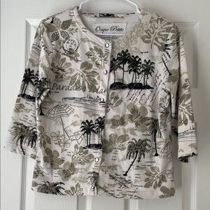 Paradise Island Themed Button Up Top‎